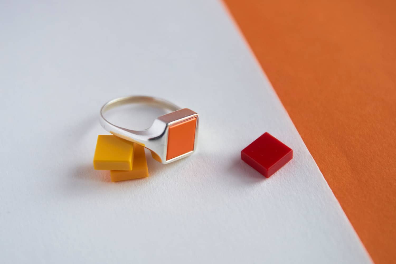 Des bijoux en LEGO par Hintlab