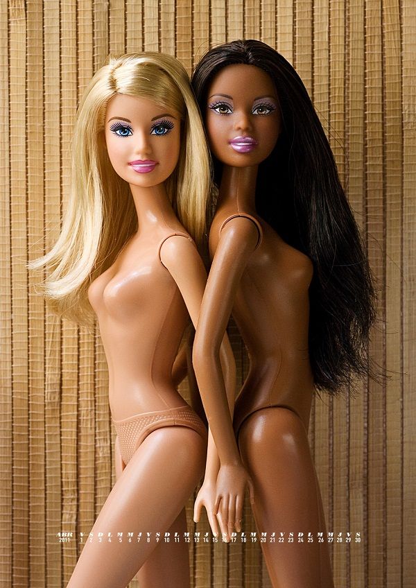 Calendrier Barbie nues