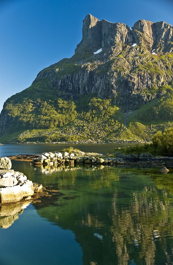 paysages norvégiens vertigineux