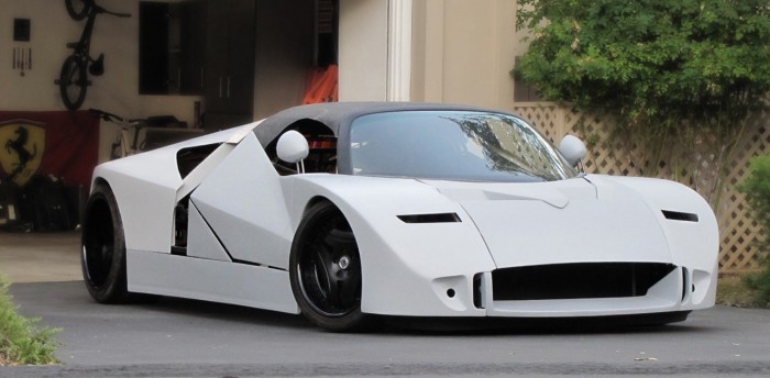 Réplique de la Ford GT90
