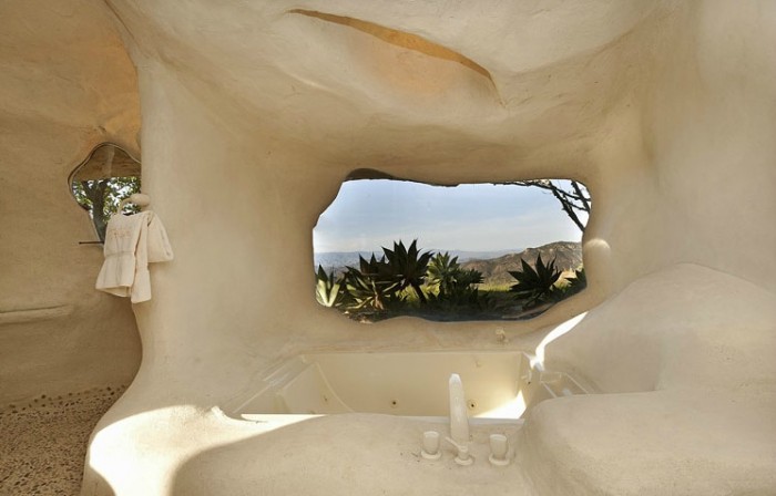 77913531_flintstones-decor-style_xyo