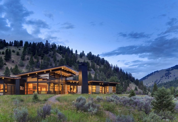 River Bank House (Big Sky - Montana) © Steve Keating Photography