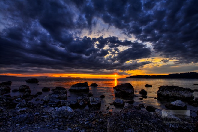 Taupo Light - Bevan Percival