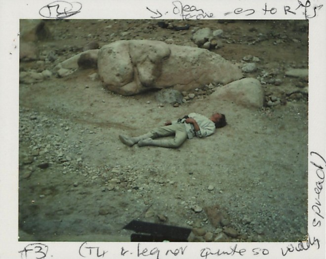 star-wars-1977-012-polaroid-visual-reference-of-luke-skywalker-han-solo-chewbacca-escape-route-down-garbage-chute-SW34V-b