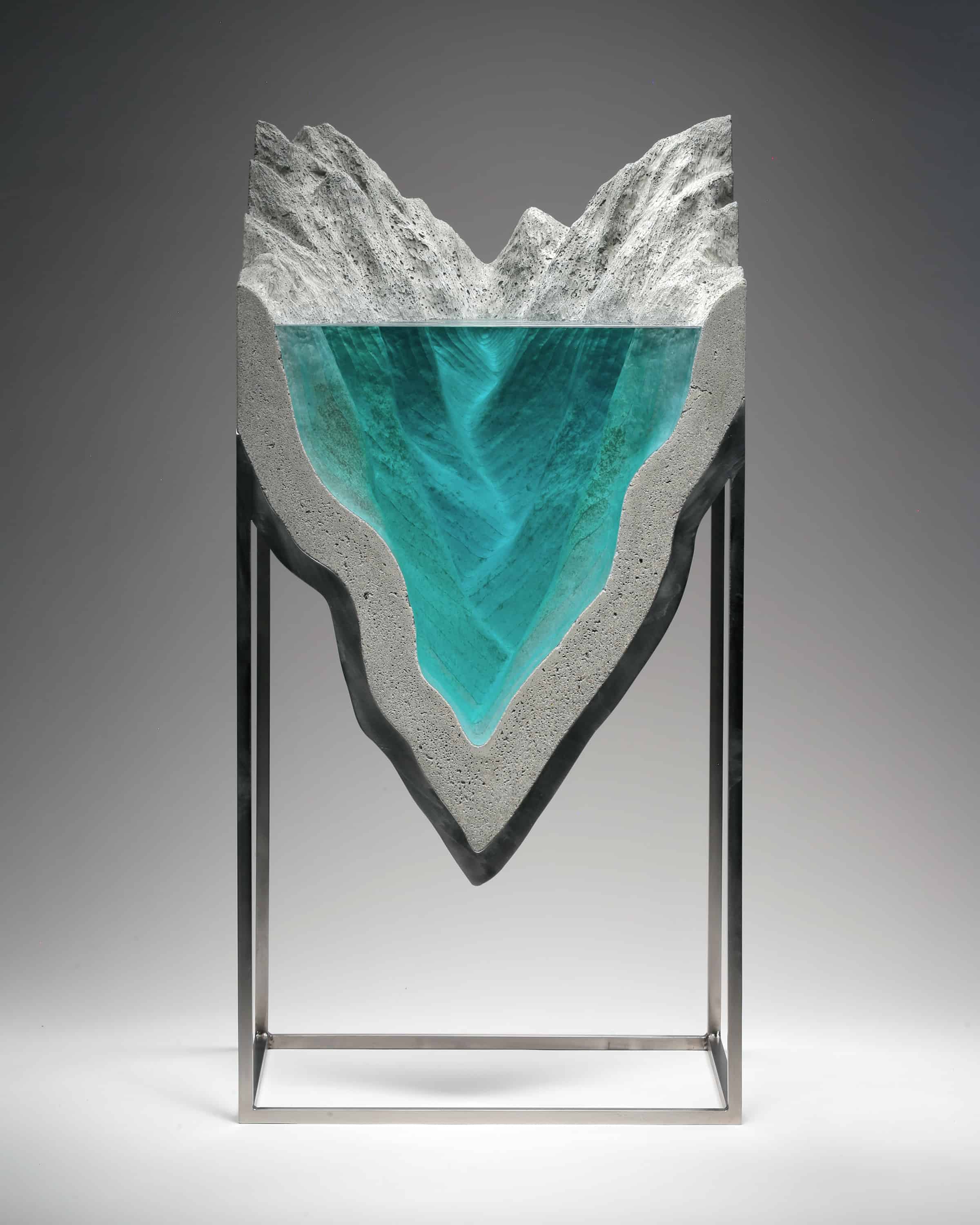 Submerged folds / © Ben Young